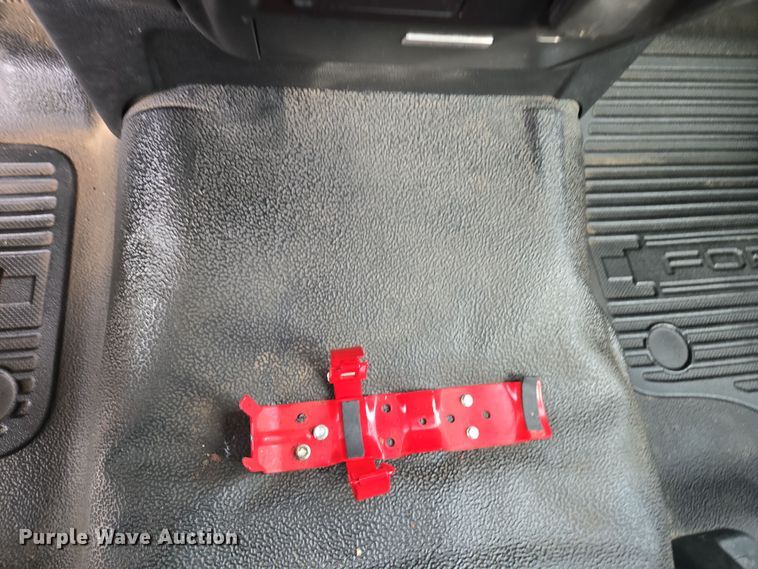 image for item EC0908 2017 Ford F550 flatbed truck