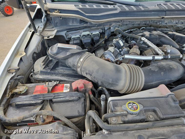 image for item EC0908 2017 Ford F550 flatbed truck