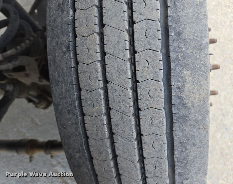 image for item EC0908 2017 Ford F550 flatbed truck