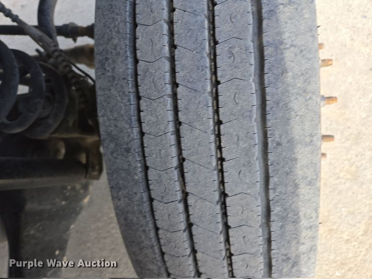 image for item EC0908 2017 Ford F550 flatbed truck