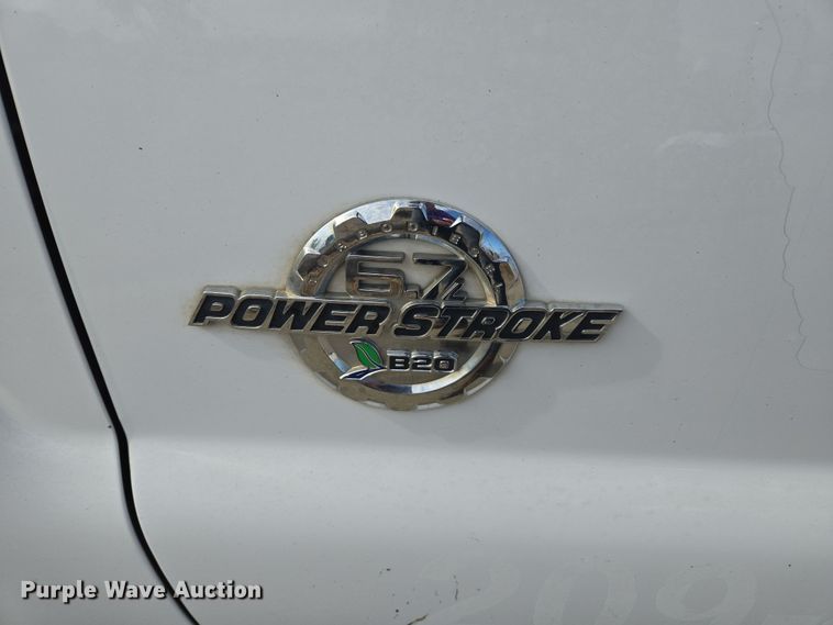 image for item EC0909 2015 Ford F250 Super Duty XL Crew Cab pickup truck