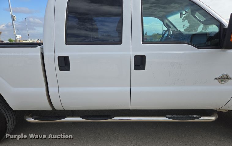 image for item EC0909 2015 Ford F250 Super Duty XL Crew Cab pickup truck