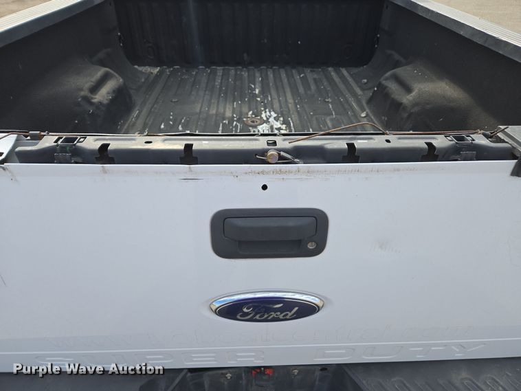 image for item EC0909 2015 Ford F250 Super Duty XL Crew Cab pickup truck
