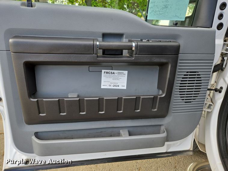 image for item EC0909 2015 Ford F250 Super Duty XL Crew Cab pickup truck