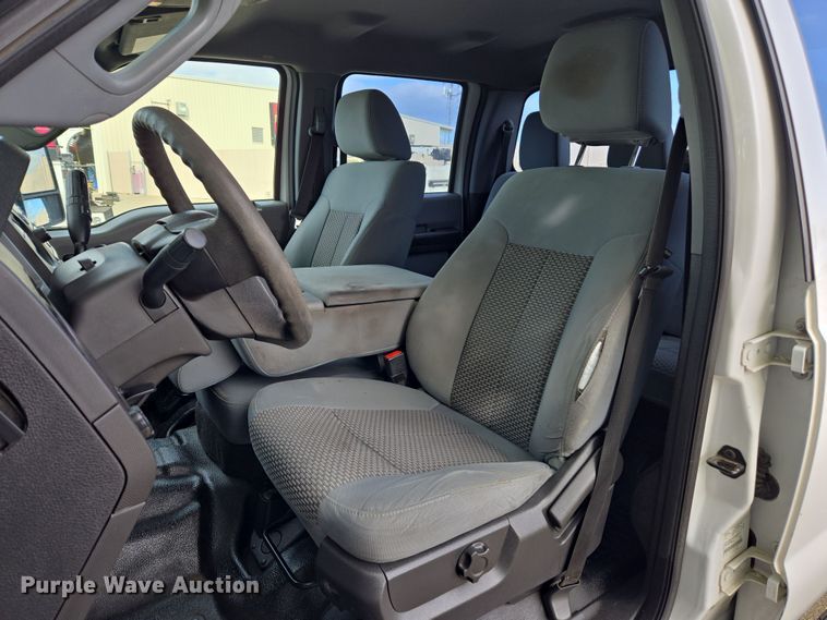 image for item EC0909 2015 Ford F250 Super Duty XL Crew Cab pickup truck