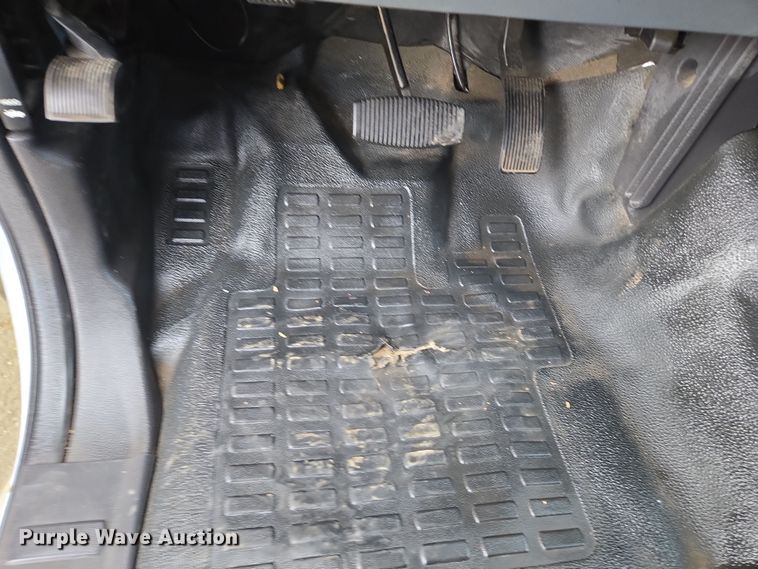 image for item EC0909 2015 Ford F250 Super Duty XL Crew Cab pickup truck