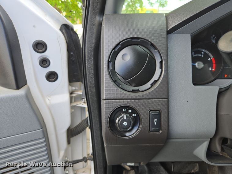 image for item EC0909 2015 Ford F250 Super Duty XL Crew Cab pickup truck