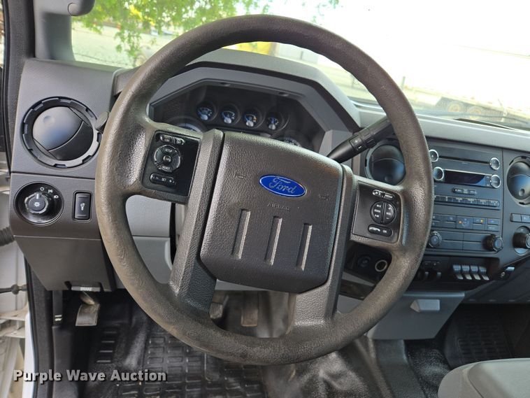 image for item EC0909 2015 Ford F250 Super Duty XL Crew Cab pickup truck