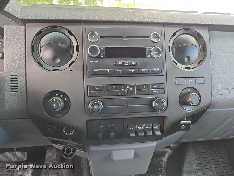 image for item EC0909 2015 Ford F250 Super Duty XL Crew Cab pickup truck