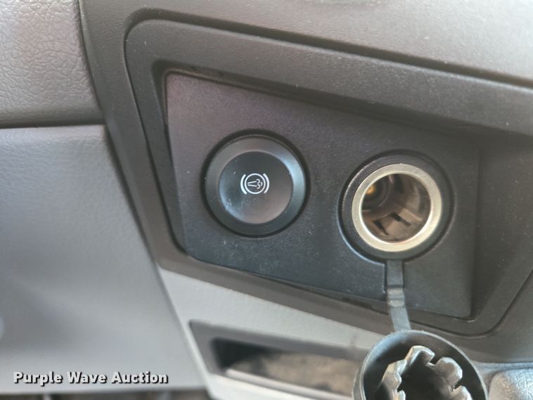 image for item EC0909 2015 Ford F250 Super Duty XL Crew Cab pickup truck