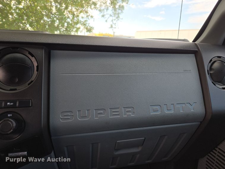 image for item EC0909 2015 Ford F250 Super Duty XL Crew Cab pickup truck