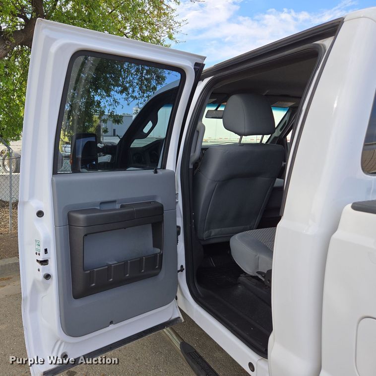 image for item EC0909 2015 Ford F250 Super Duty XL Crew Cab pickup truck