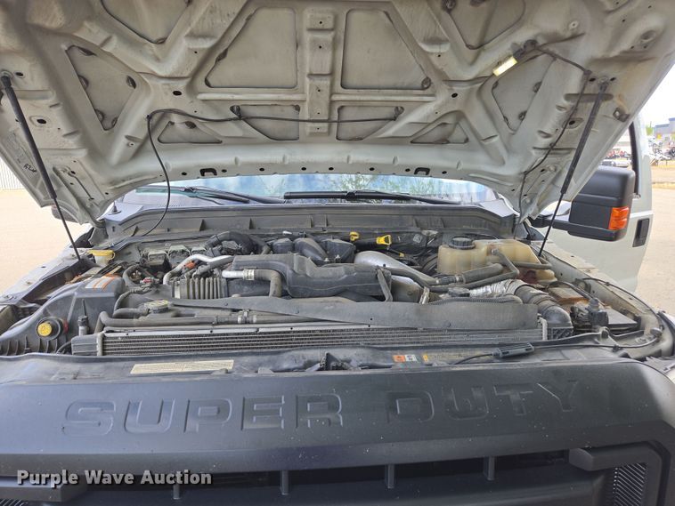 image for item EC0909 2015 Ford F250 Super Duty XL Crew Cab pickup truck