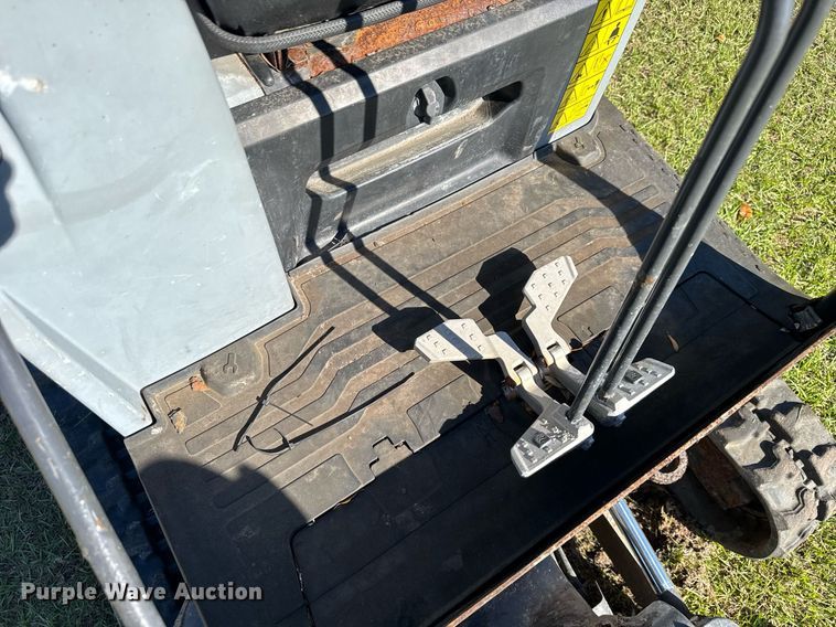 image for item EC3506 2020 Bobcat E20 mini excavator