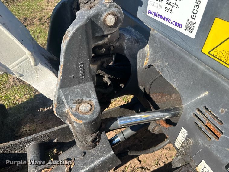 image for item EC3507 2021 Bobcat E20 mini excavator