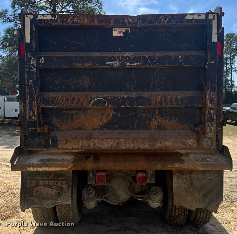 image for item EC3510 2014 Caterpillar CT660 dump truck