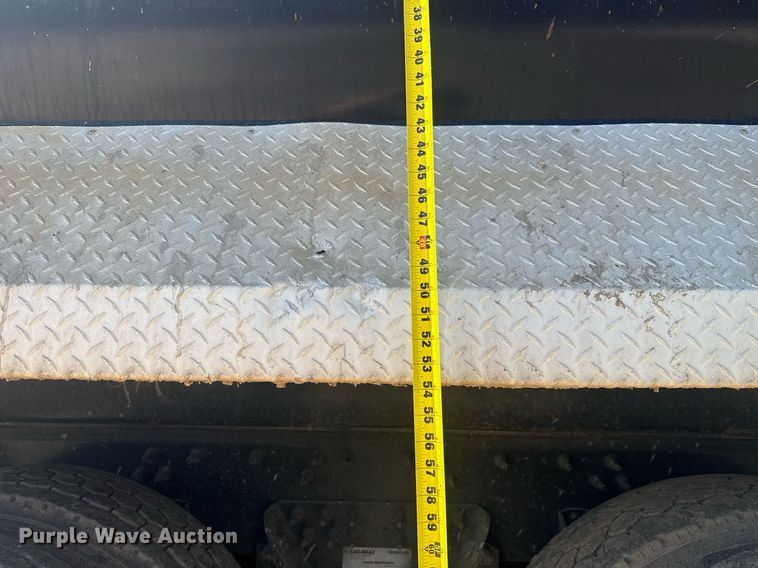 image for item EC3510 2014 Caterpillar CT660 dump truck