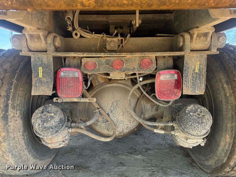 image for item EC3510 2014 Caterpillar CT660 dump truck