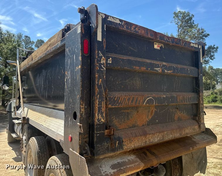 image for item EC3510 2014 Caterpillar CT660 dump truck