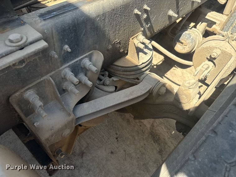 image for item EC3510 2014 Caterpillar CT660 dump truck