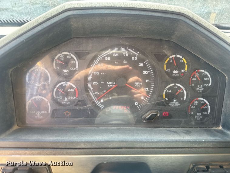 image for item EC3510 2014 Caterpillar CT660 dump truck