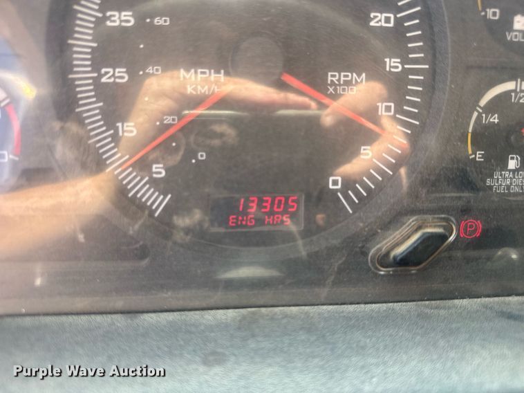 image for item EC3510 2014 Caterpillar CT660 dump truck