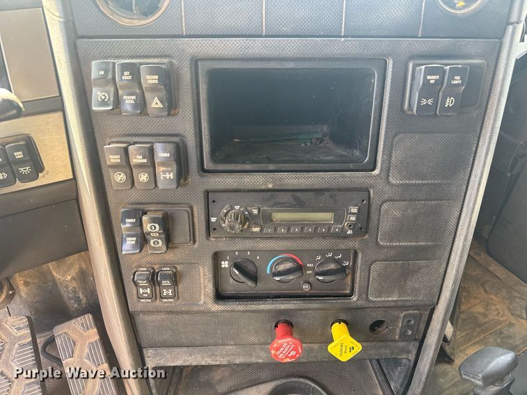 image for item EC3510 2014 Caterpillar CT660 dump truck