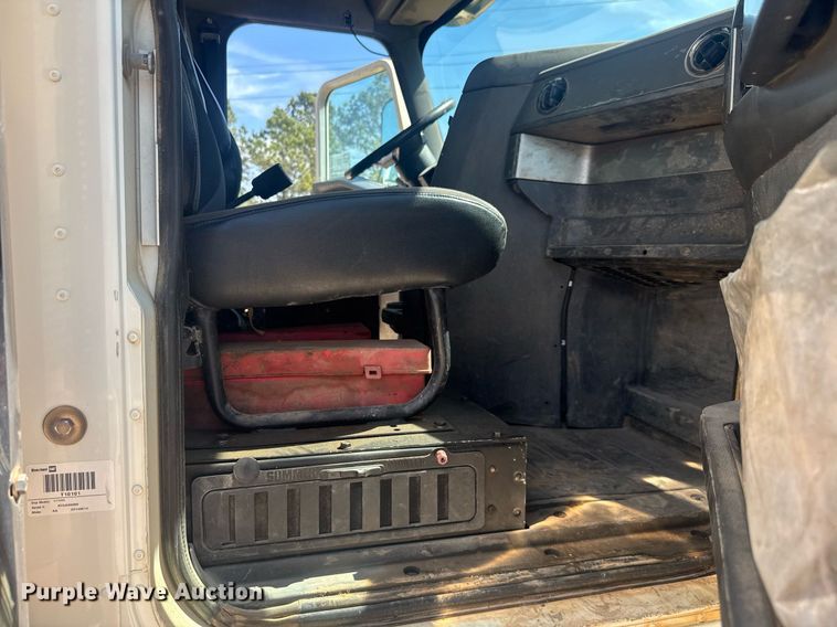 image for item EC3510 2014 Caterpillar CT660 dump truck