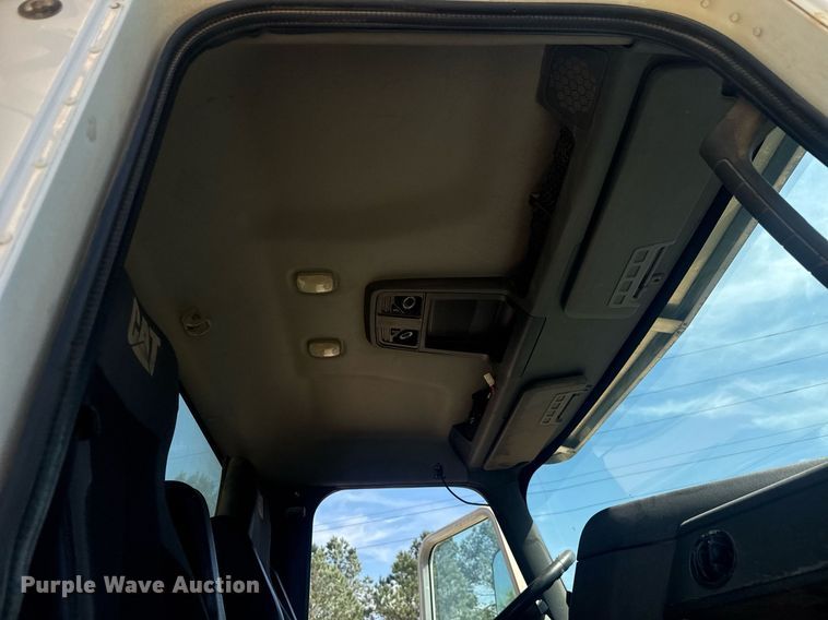 image for item EC3510 2014 Caterpillar CT660 dump truck