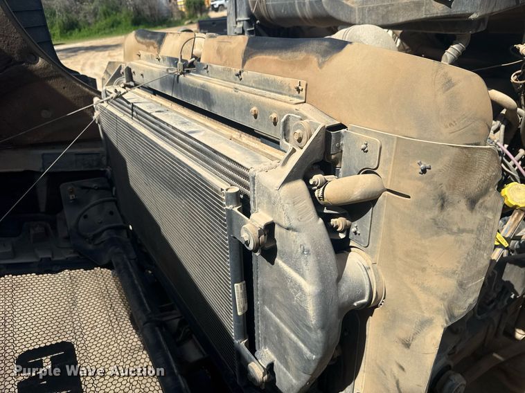 image for item EC3510 2014 Caterpillar CT660 dump truck