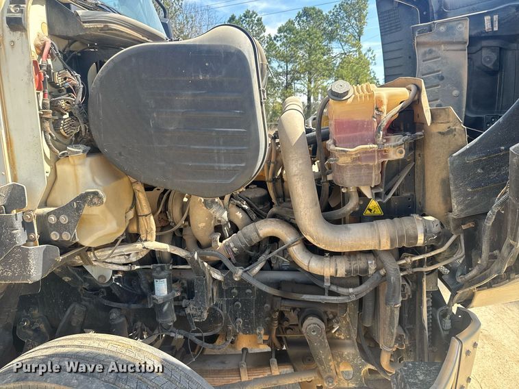 image for item EC3510 2014 Caterpillar CT660 dump truck