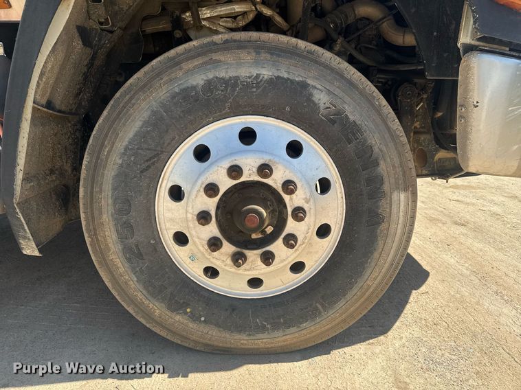 image for item EC3510 2014 Caterpillar CT660 dump truck