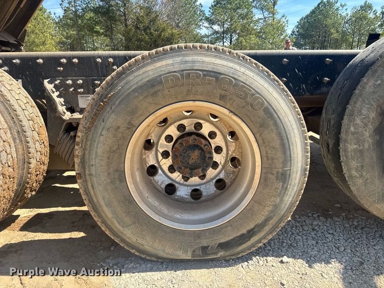 image for item EC3510 2014 Caterpillar CT660 dump truck