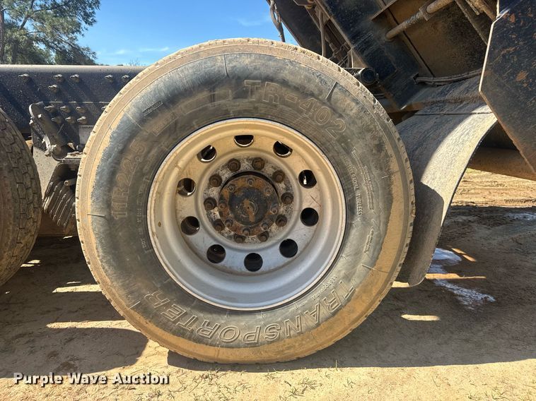 image for item EC3510 2014 Caterpillar CT660 dump truck