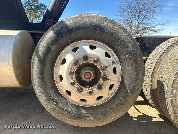 image for item EC3510 2014 Caterpillar CT660 dump truck