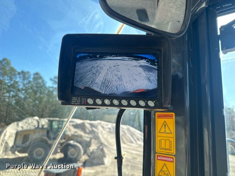 image for item EC3511 2020 Hitachi ZW370-6 wheel loader