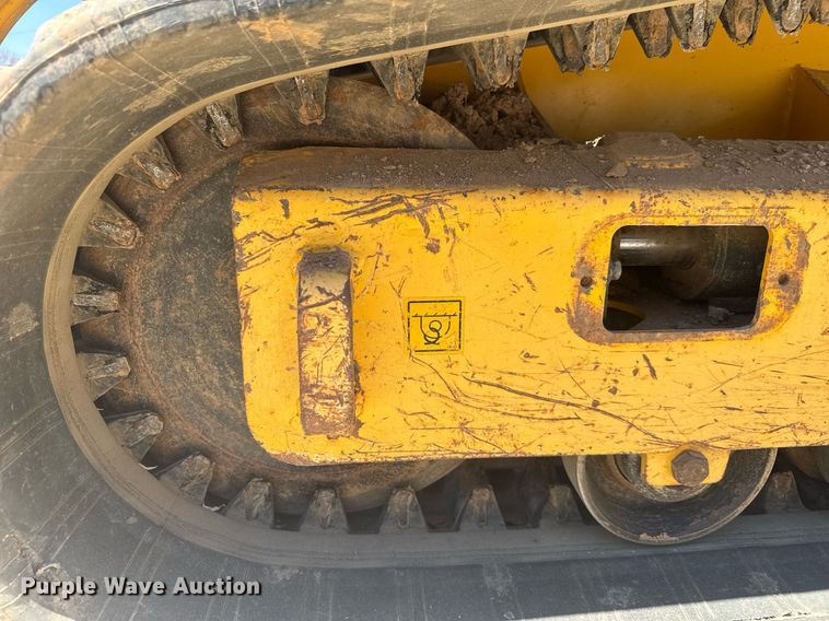 image for item EC3520 Gehl RT250 tracked skid steer loader