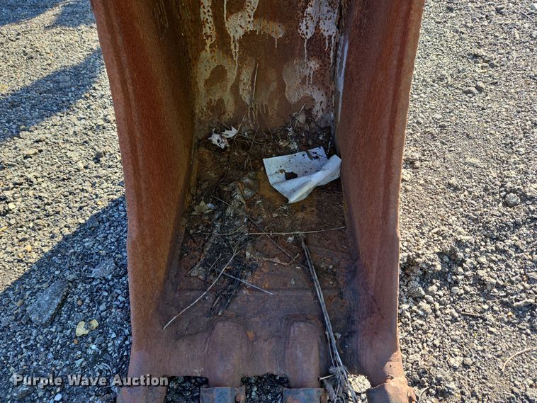 image for item EC4039 Caterpillar excavator bucket