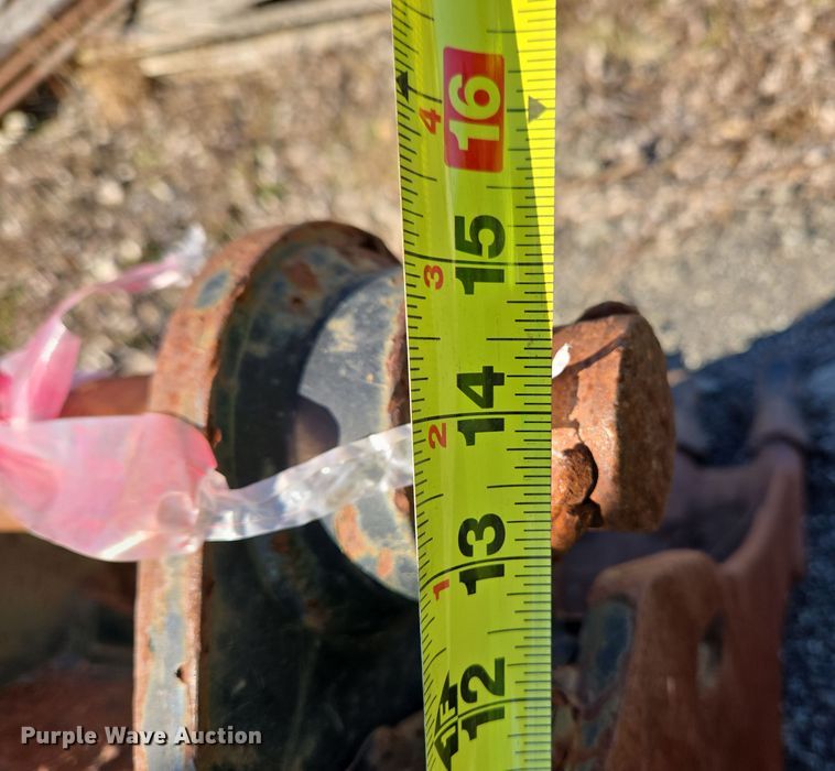 image for item EC4039 Caterpillar excavator bucket