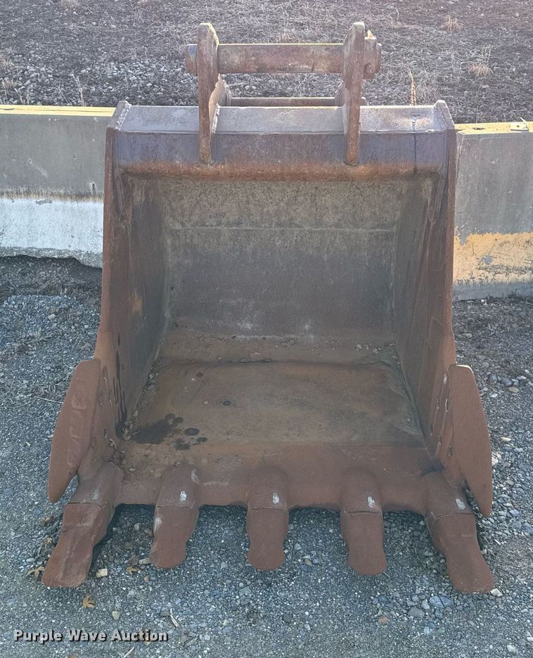 image for item EC4040 Werk-Brau EX30HD48 excavator bucket