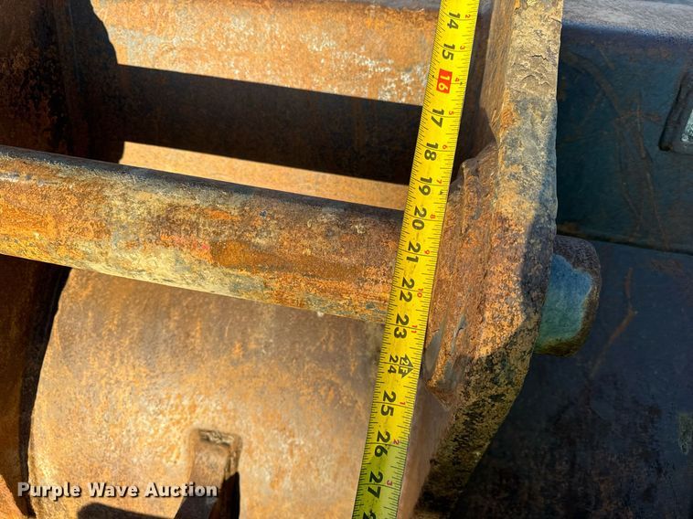 image for item EC4040 Werk-Brau EX30HD48 excavator bucket