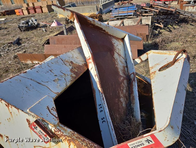 image for item EC4041 GAR-BO concrete bucket