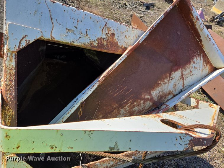 image for item EC4041 GAR-BO concrete bucket