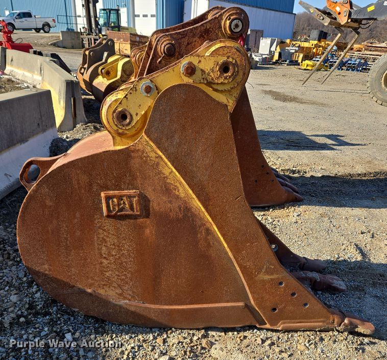 image for item EC4042 Caterpillar excavator bucket