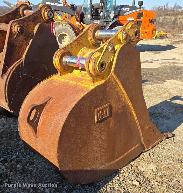 image for item EC4042 Caterpillar excavator bucket
