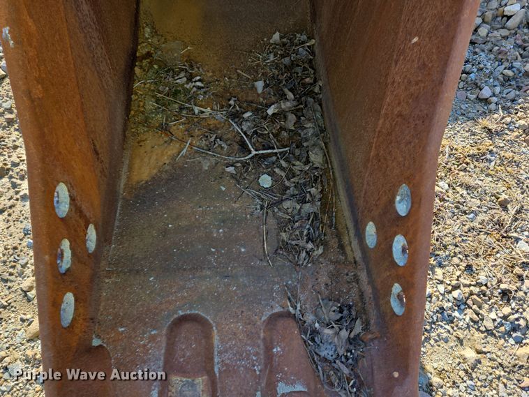 image for item EC4042 Caterpillar excavator bucket