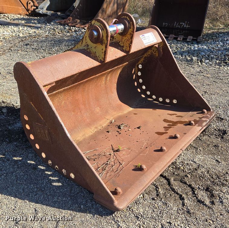image for item EC4044 Caterpillar excavator bucket