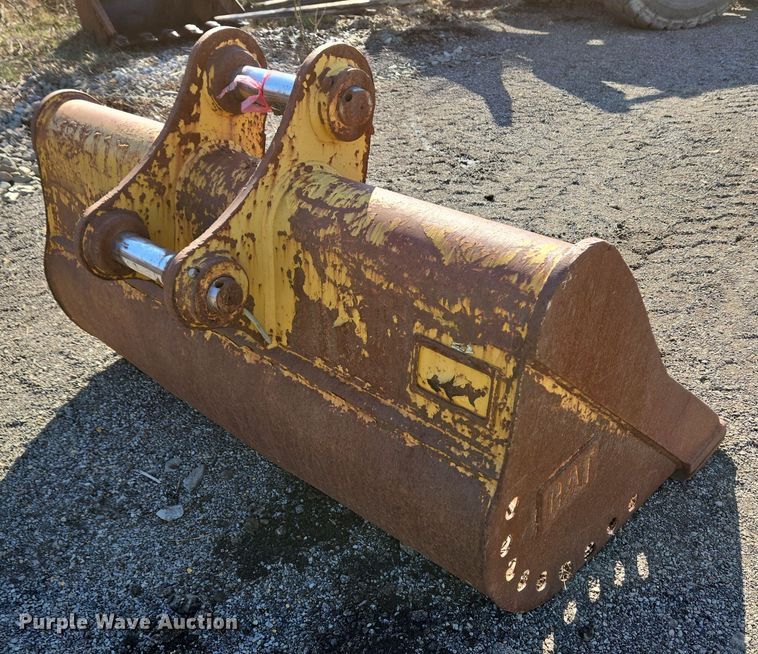 image for item EC4044 Caterpillar excavator bucket