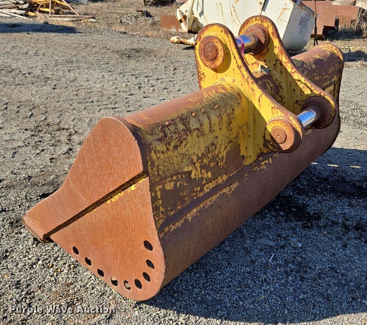 image for item EC4044 Caterpillar excavator bucket
