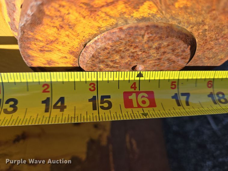 image for item EC4044 Caterpillar excavator bucket